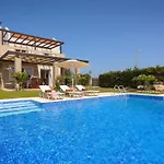 Evergreen Seaside With Private Pool Βίλα