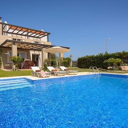 Evergreen Seaside With Private Pool 빌라
