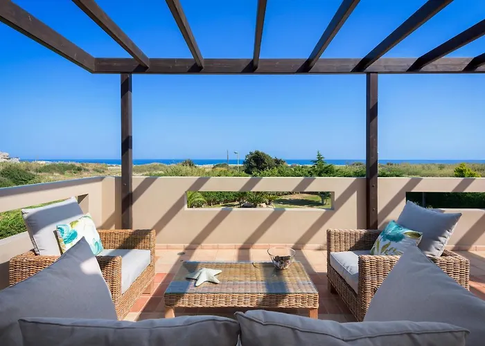 Evergreen Seaside With Private Pool Faliráki