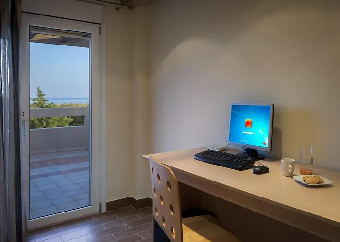 Evergreen Seaside With Private Pool Villa