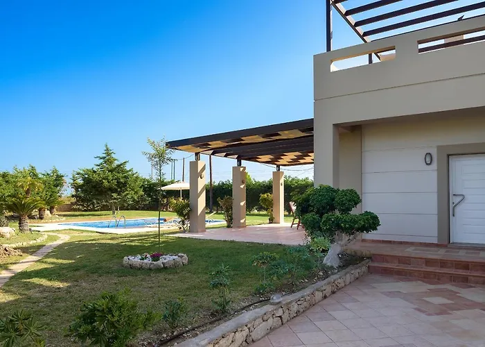 Evergreen Seaside With Private Pool *