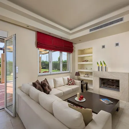 Villa Evergreen Seaside With Private Pool *